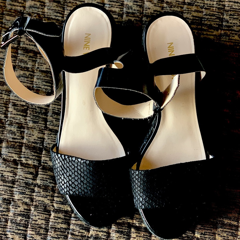 Pair of Black 8M Nine West ladies